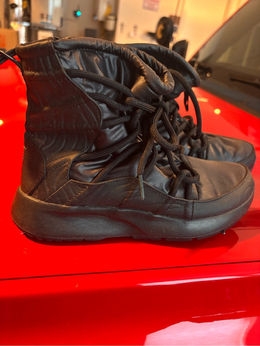 Nike Black Quilted Lace-Up Women's Waterproof Boot